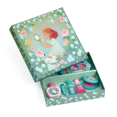 Kendra sminkel - Szerepjáték - Kendras Make-up - DJ05567